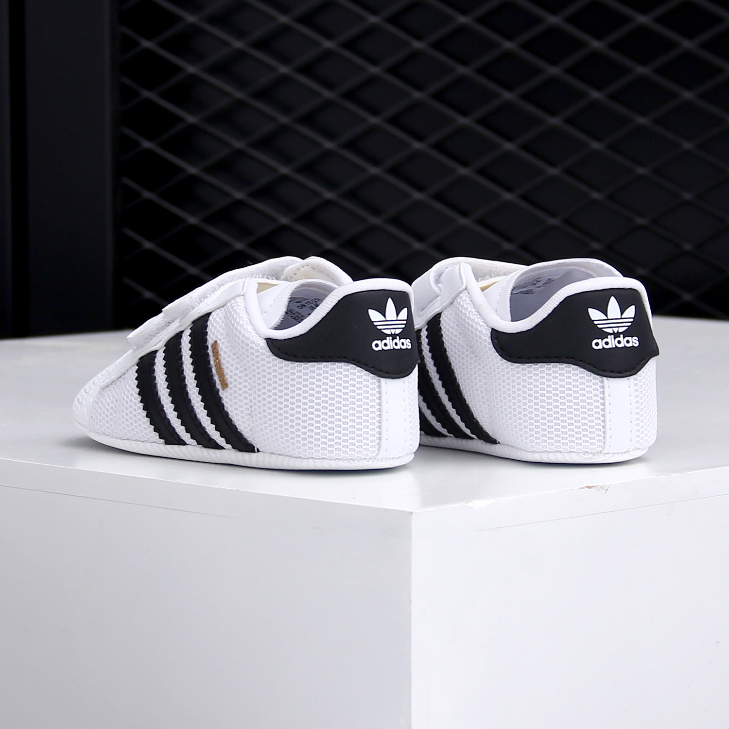 Scarpe da ginnastica sportive  - Adidas Shoes Superstar recensione e prezzo
